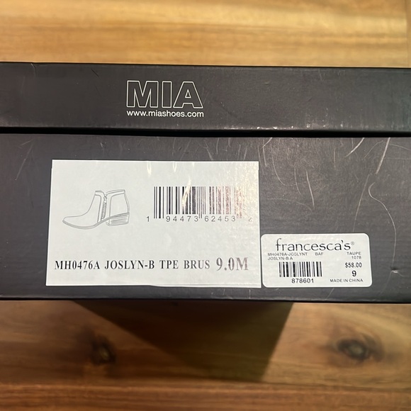 MIA Joslyn brown booties, size 9 - Picture 7 of 7